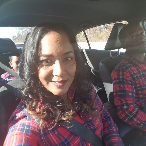 Meet your Posher, Diedre - Picture 3 of 7